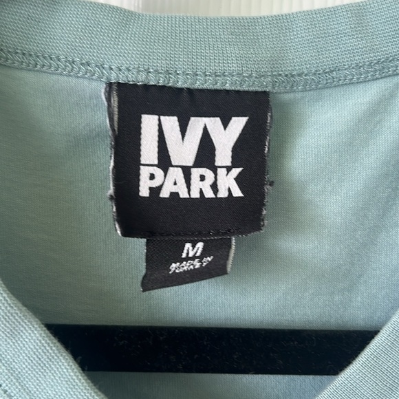 Ivy Park V Neck Crop Top AS IS - Picture 4 of 7